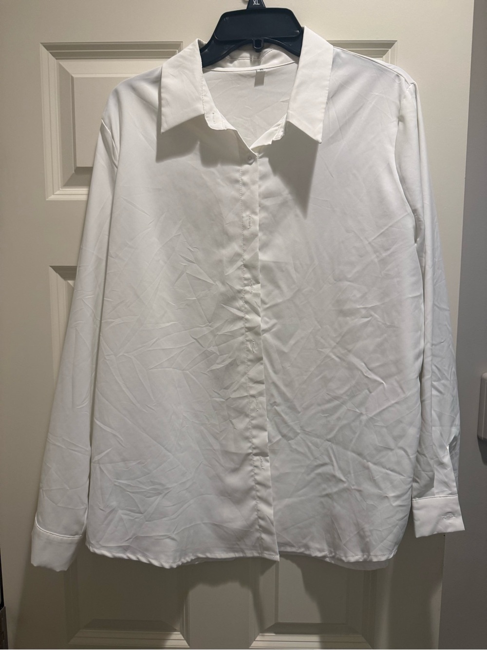 Amazon White Long-Sleeve Women's Button Front Blouse